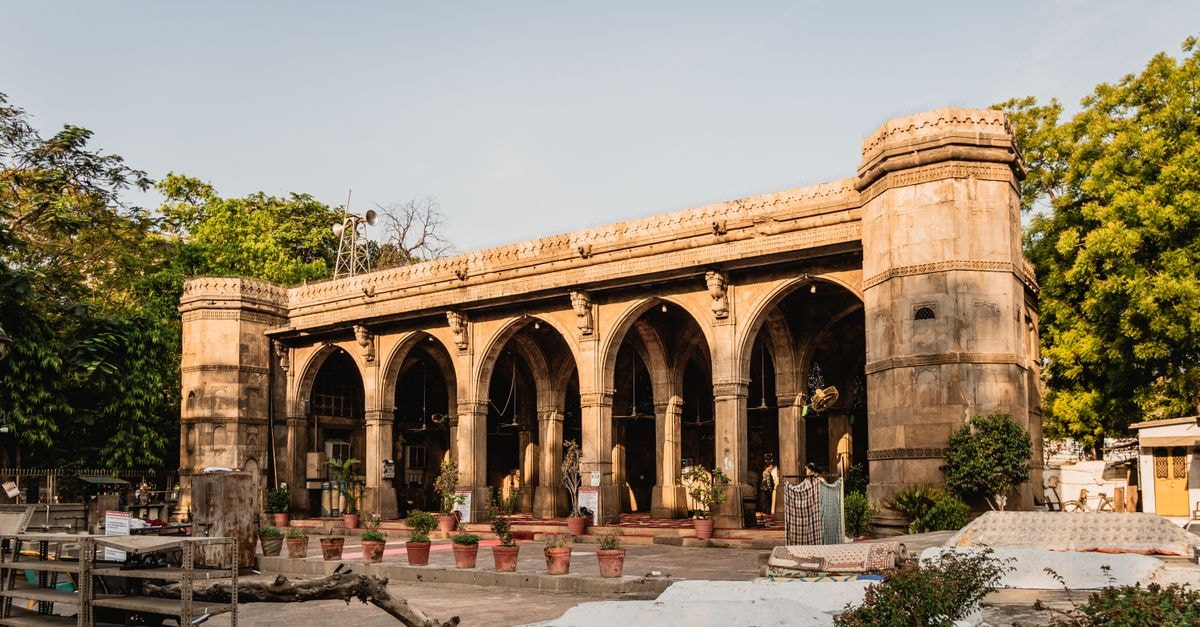 Bhavnagar Travel Guide: Planning Tips, Costs and Things to Do Explore the iconic Sidi Saiyyed Mosque in Ahmedabad, showcasing intricate architecture and historical charm.