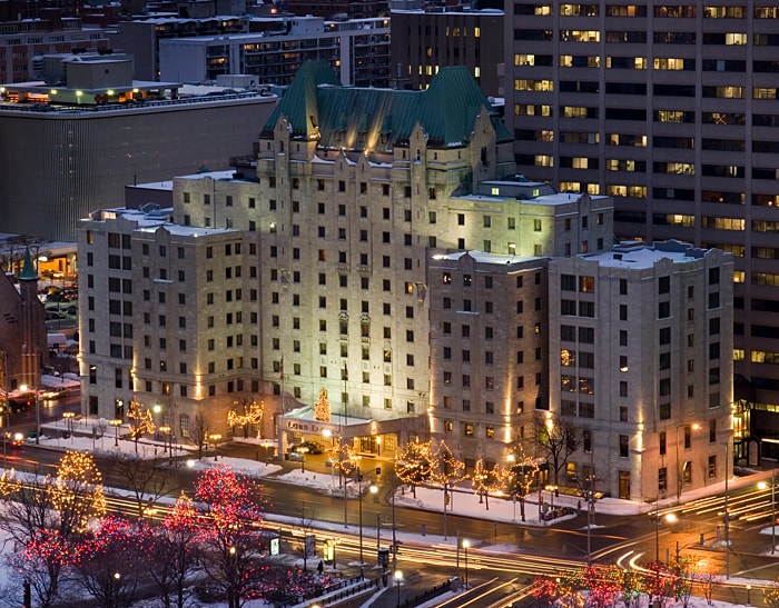 Lord Elgin, Ottawa: 85-Year Landmark by Parliament Hill Lord elgin hotel night.jpg