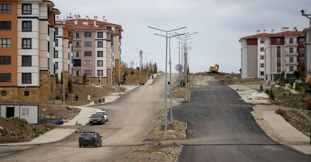 Rama Garden Hotel in Palu: A Central Sulawesi Address Worth Knowing A modern urban residential area under development in Palu, Elazığ, featuring newly constructed buildings and roads.