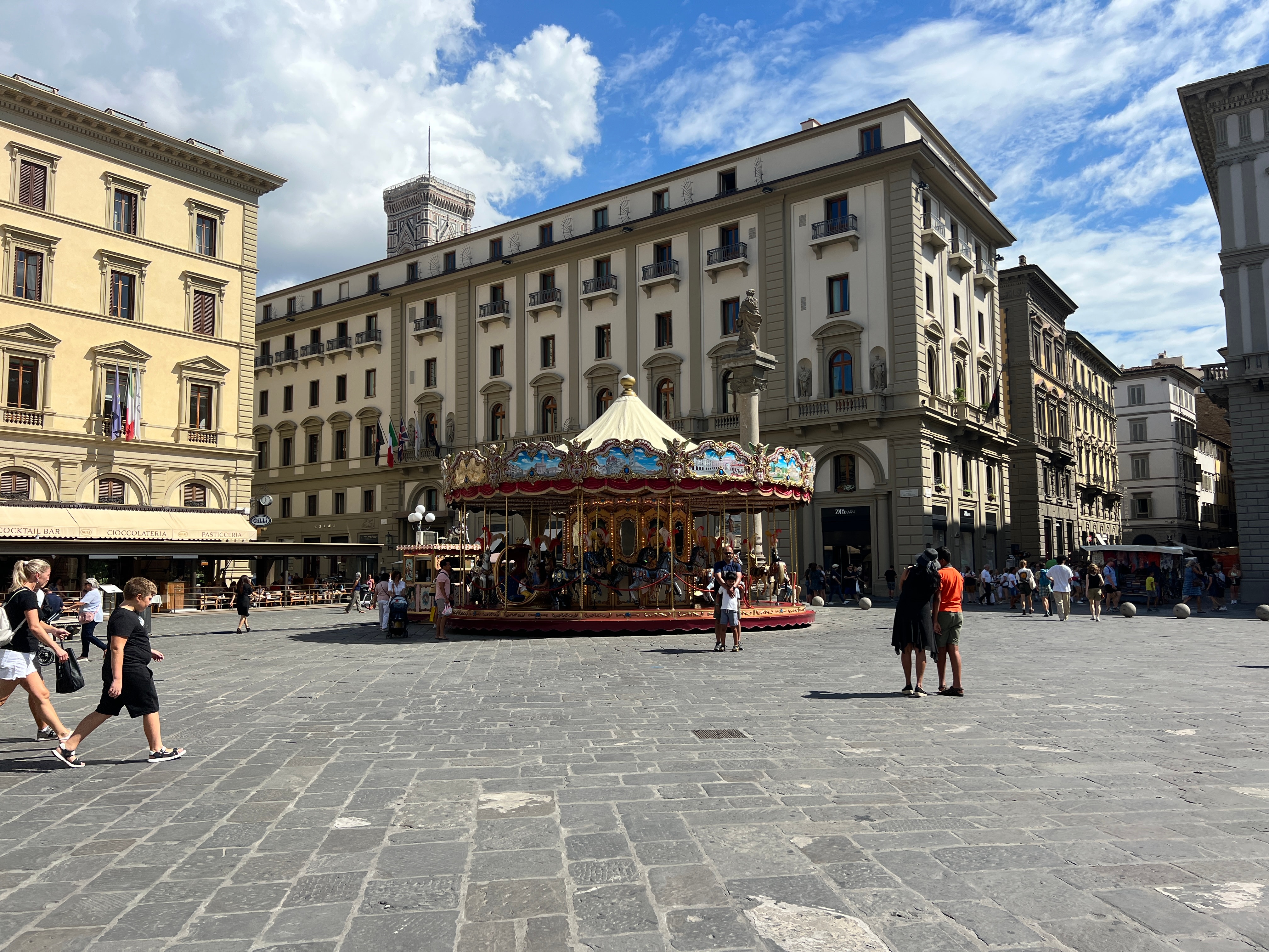 Hotel Savoy, Florence: A 1893 Landmark on Piazza della Repubblica Carrousel Piazza Repubblica Florence (IT52) 2022 08 31 2.jpg