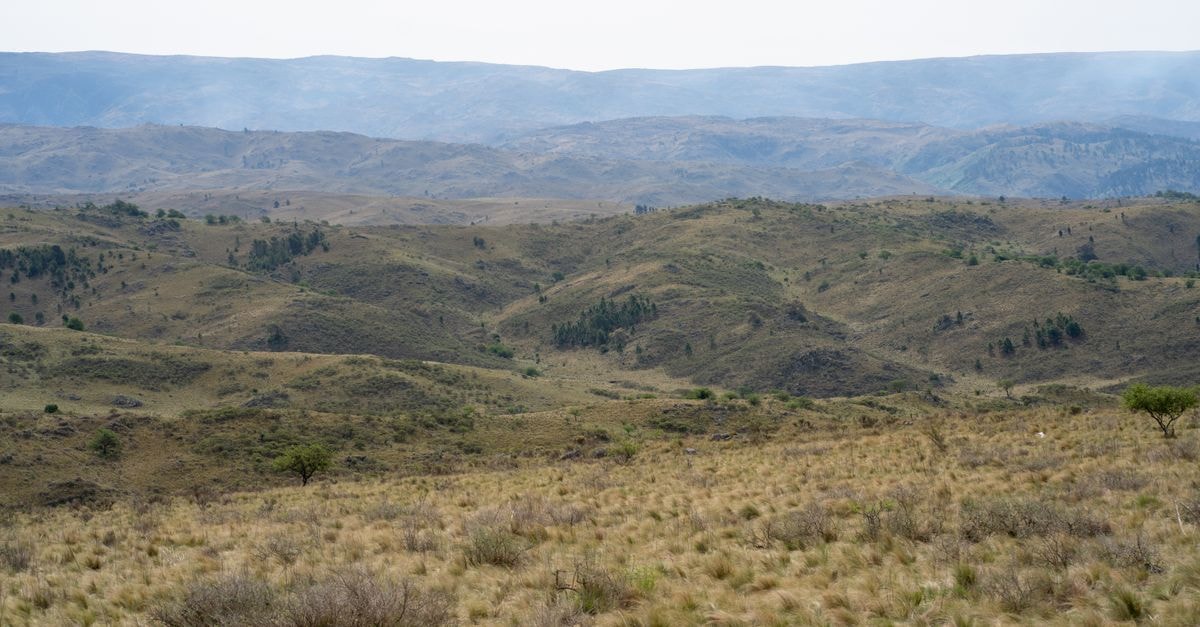 Maralal Travel Guide: Into the Matthews Range Foothills Explore the serene mountain landscape of Córdoba, Argentina, showcasing rolling hills and natural beauty.
