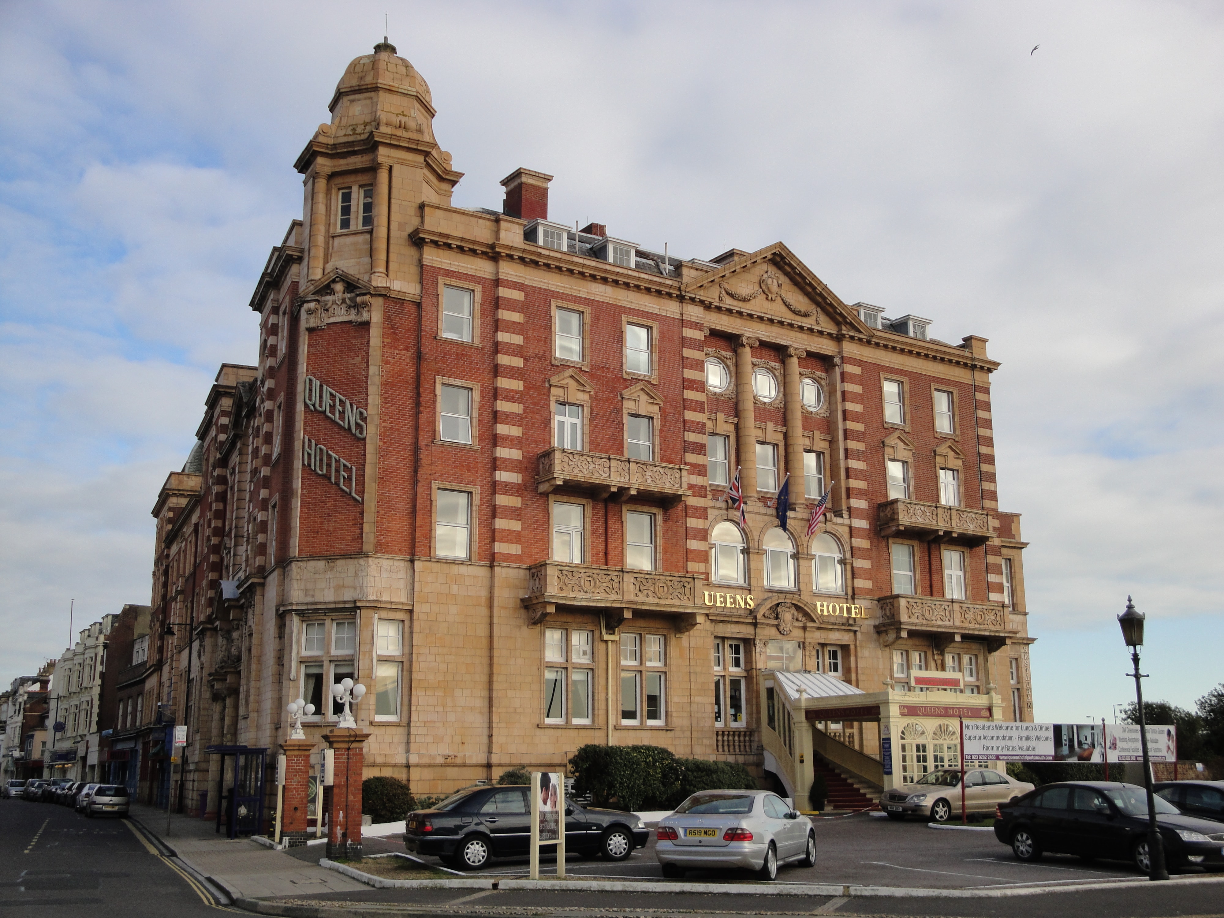 The Queens Hotel Portsmouth: A Sea-View Heritage Stay on Clarence Parade Southsea Queens Hotel.JPG
