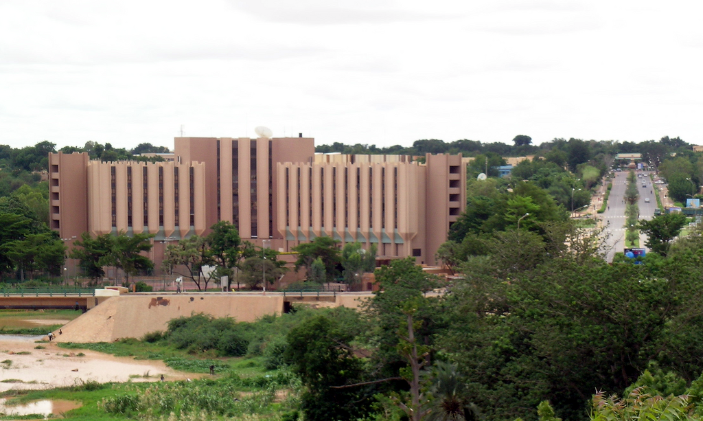 Hôtel Gawèye in Niamey: A Riverfront Landmark on Avenue Mitterrand Niamey Niger.png