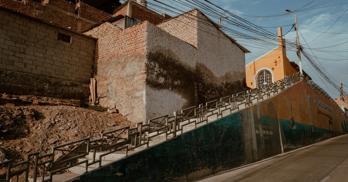 Boaco Travel Guide: Hillside Streets in Nicaragua's Heartland Explore the rustic charm of Peruvian architecture on a sunny day in Pacasmayo, Peru.