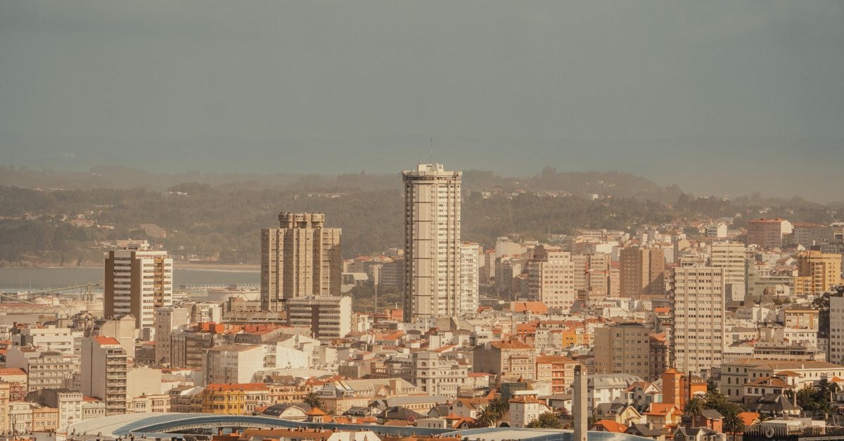 Hotel Silken Ciudad de Vitoria, Vitoria-Gasteiz — Central Base for the Old Town A bird's-eye view capture of the bustling cityscape in San Pedro, Spain.