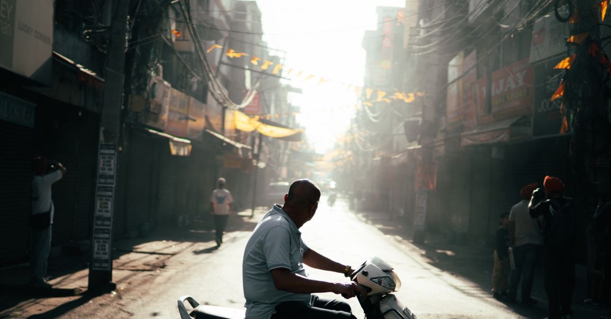 Ludhiana Travel Guide for Curious First-Time Visitors A vibrant street scene in Ludhiana, Punjab capturing daily life.