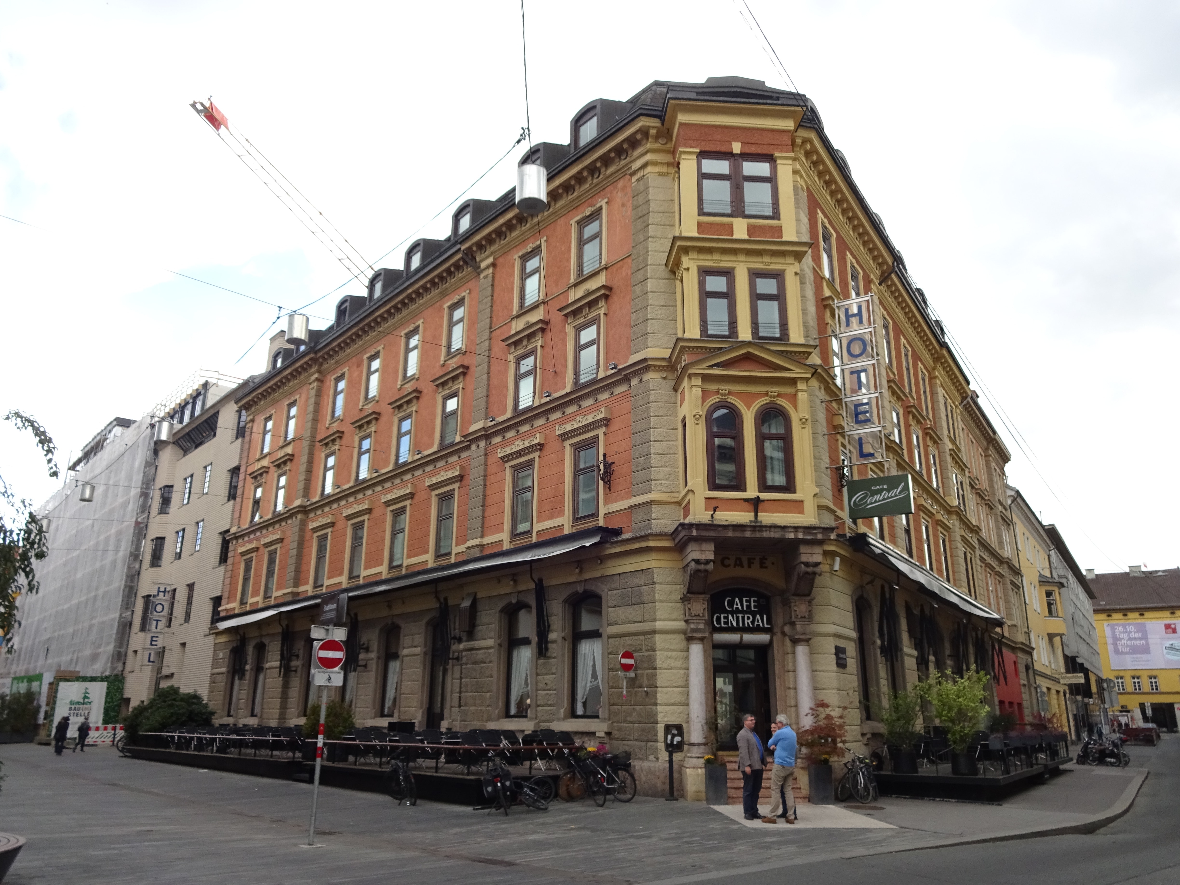 Hotel Café Central in Innsbruck: Innsbruck's Westernmost Viennese Coffee House Since 1884 Hotel Central Innsbruck 02.jpg