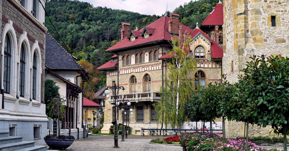 Timișoara Travel Guide: Banat's Garden City Unfolds Discover the historic charm of Piatra Neamț with its stunning architecture and lush surroundings.