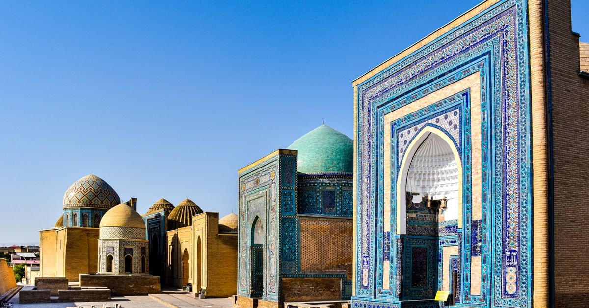 Marhabo Guesthouse, Samarkand — A Locally Run Stay on Rukhabad Street Explore the vibrant mosaics and historic domes of the Shah-i-Zinda complex in Samarkand, Uzbekistan.