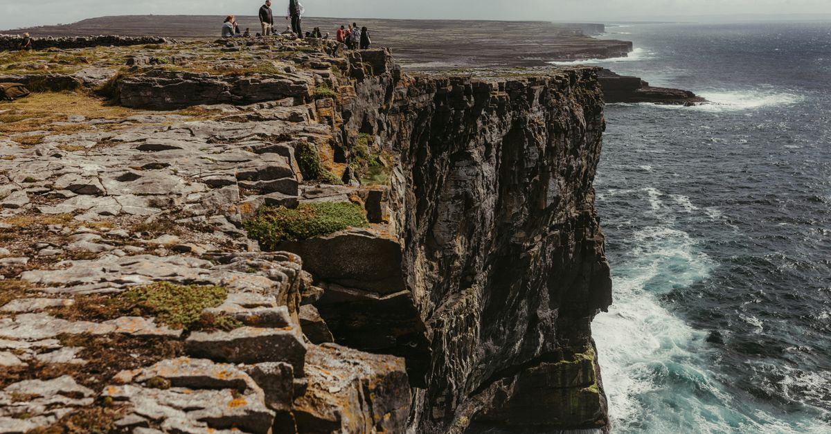 Galway Travel Guide for July 2026: Arts Festival, Races and West Coast Highlights Explore the rugged beauty of County Clare's cliffs with sweeping ocean views.