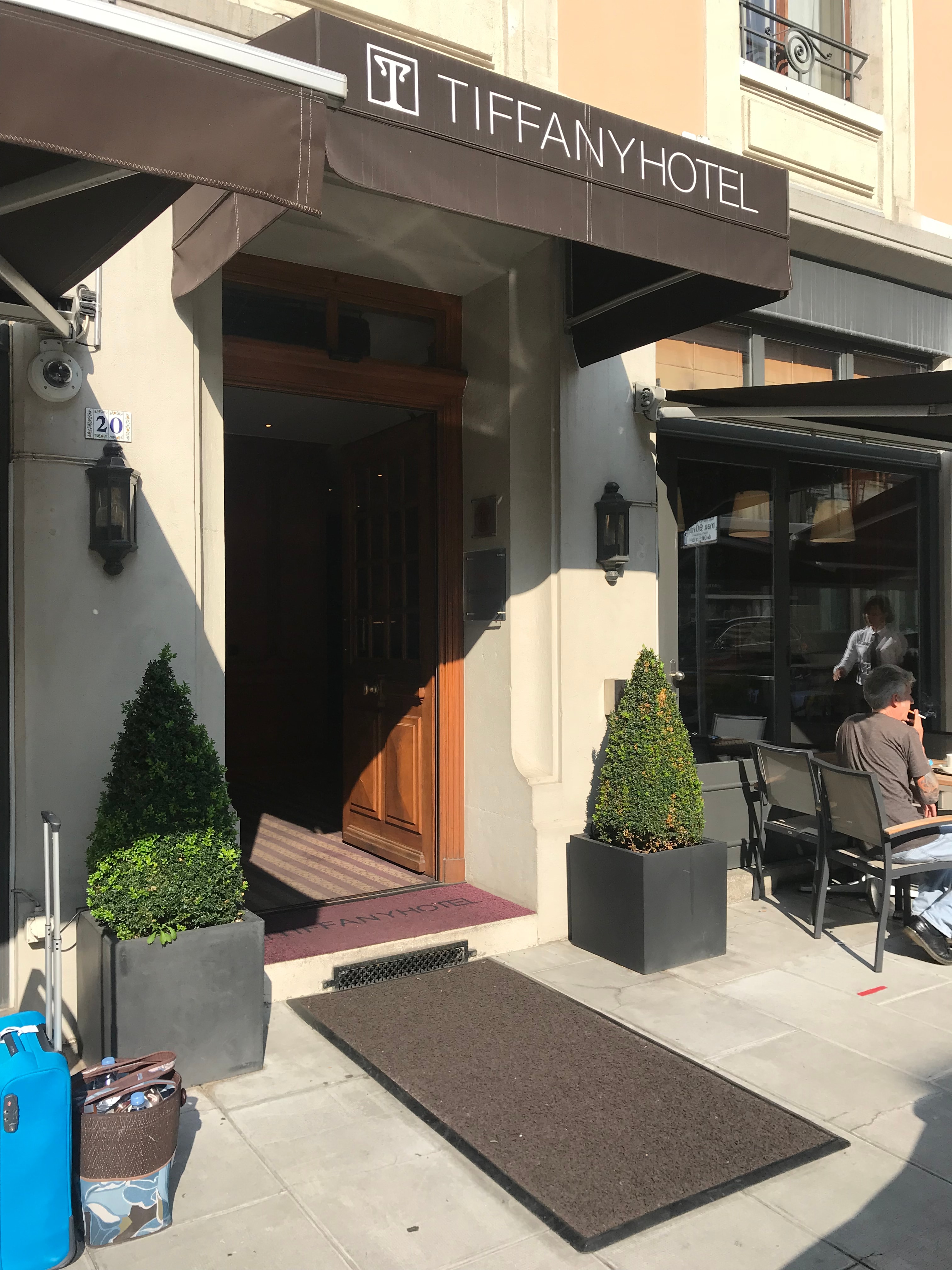 Tiffany Hotel in Geneva: A Quiet Street Near the Old Town and Contemporary Art Tiffany Hôtel extérieur, entrée.jpg