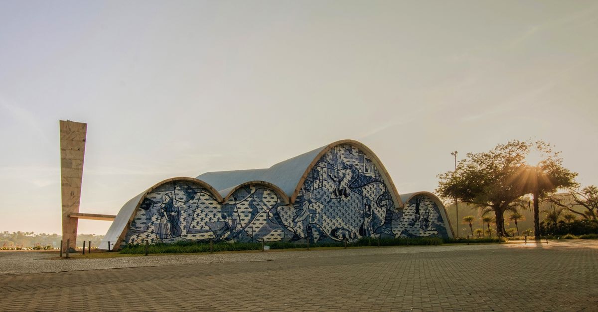 POUSADA DU VALLE in Embu das Artes: A Quiet Stay Near the Historic Fair Beautiful morning view of the iconic Igreja da Pampulha in Belo Horizonte, Brazil, capturing architectural elegance.