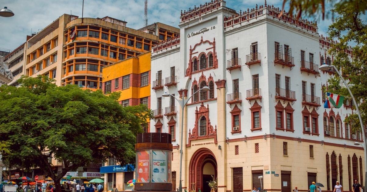 Edificio Coltabaco, a historic landmark in Cali, showcases rich architectural heritage.