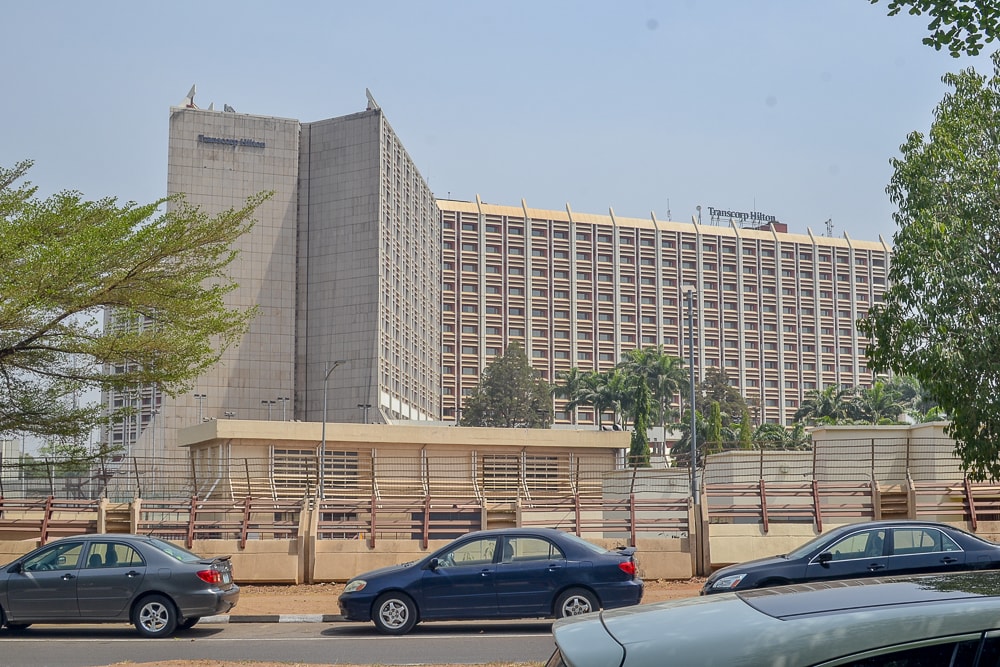 Transcorp Hilton Abuja:自 1987 年以來阿布賈的指標性地標 Transcorp Hilton, Abuja.jpg