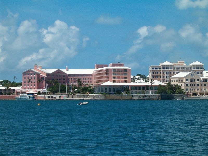 Fairmont Hamilton Princess in Hamilton: The Iconic “Pink Palace” of Bermuda The Princess Hotel in Pembroke Bermuda on 17 July 2006.jpg