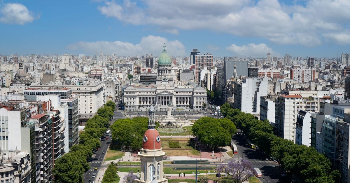Artfactory in Buenos Aires: A Piedras 545 Hostel in Monserrat Stunning aerial view of Buenos Aires featuring the National Congress and iconic architecture.