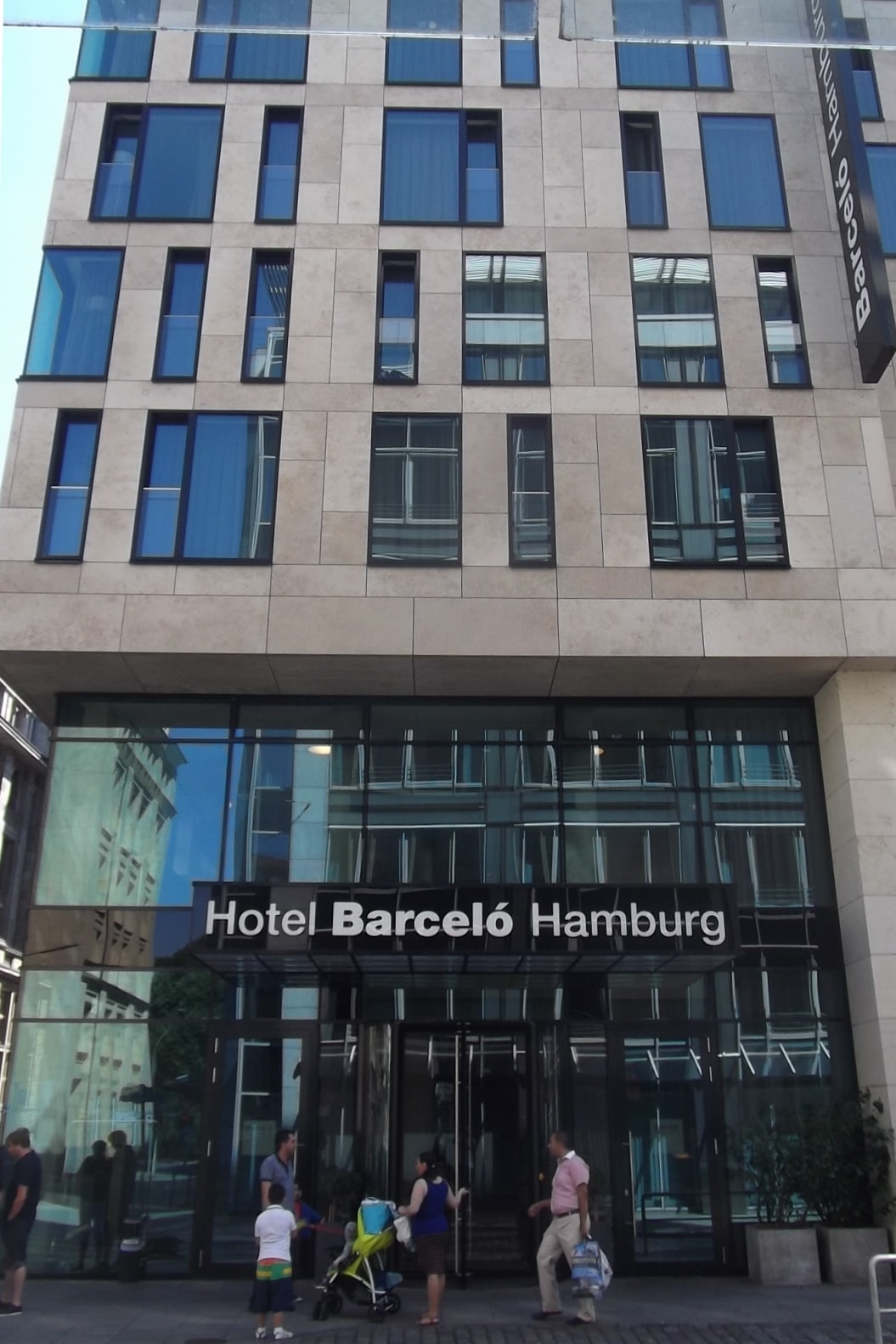Hotel Barceló Hamburg in Hamburg: A Central Ferdinandstraße Address Hamburg Ferdinandstraße DS567n.jpg