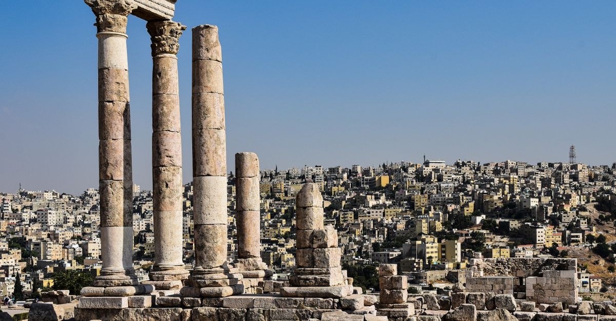Hotel Las Victorias in Palmira: Pool, Sauna and a Universidad Stroll View of the ancient columns at Amman's Citadel with the cityscape in the background.