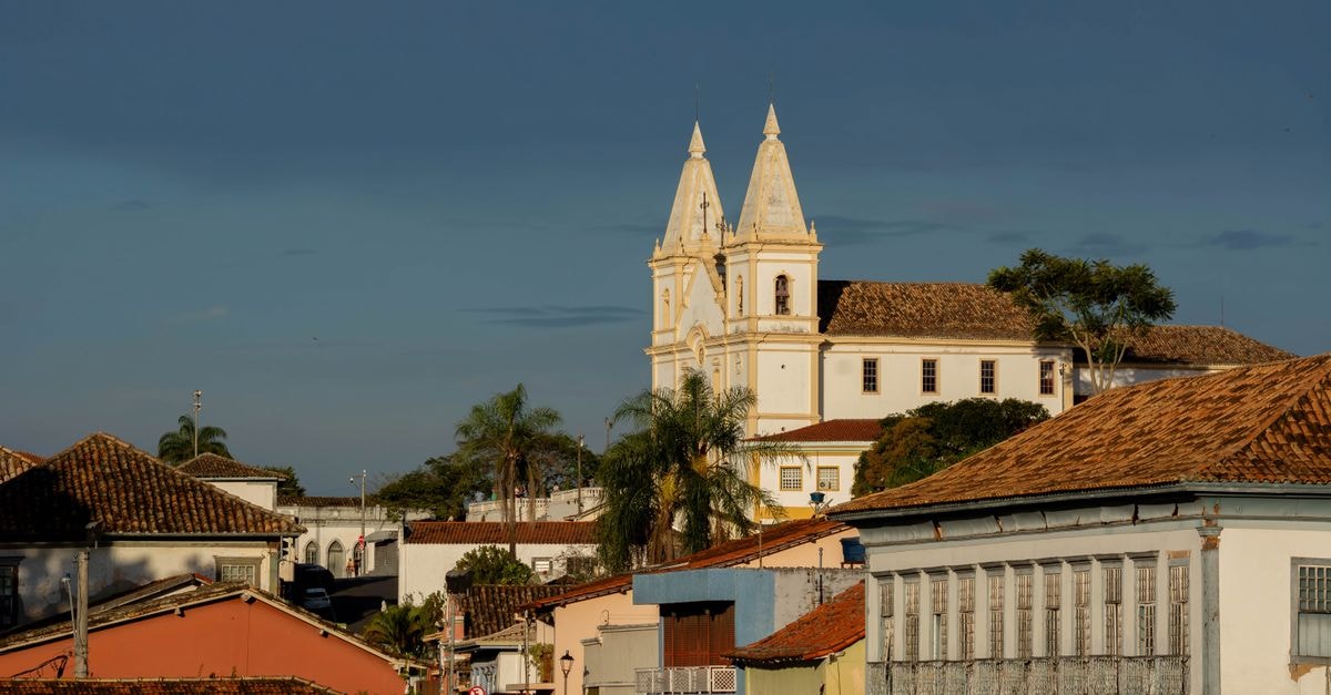 Scenic view of colonial architecture in Santa Luzia, Minas Gerais, Brazil.