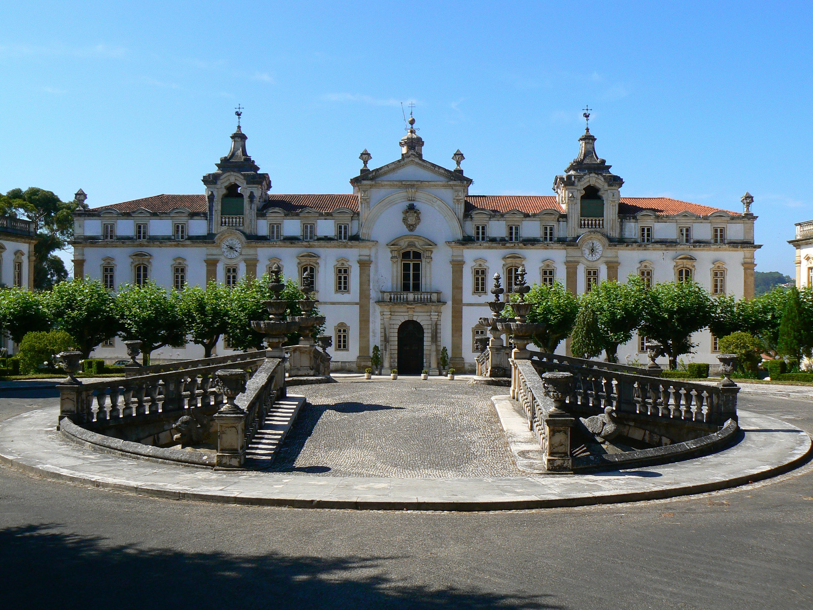 Major Seminary of Coimbra in Coimbra: 275 Years of Living History Seminário Maior da Sagrada Família Diocese de Coimbra.jpg