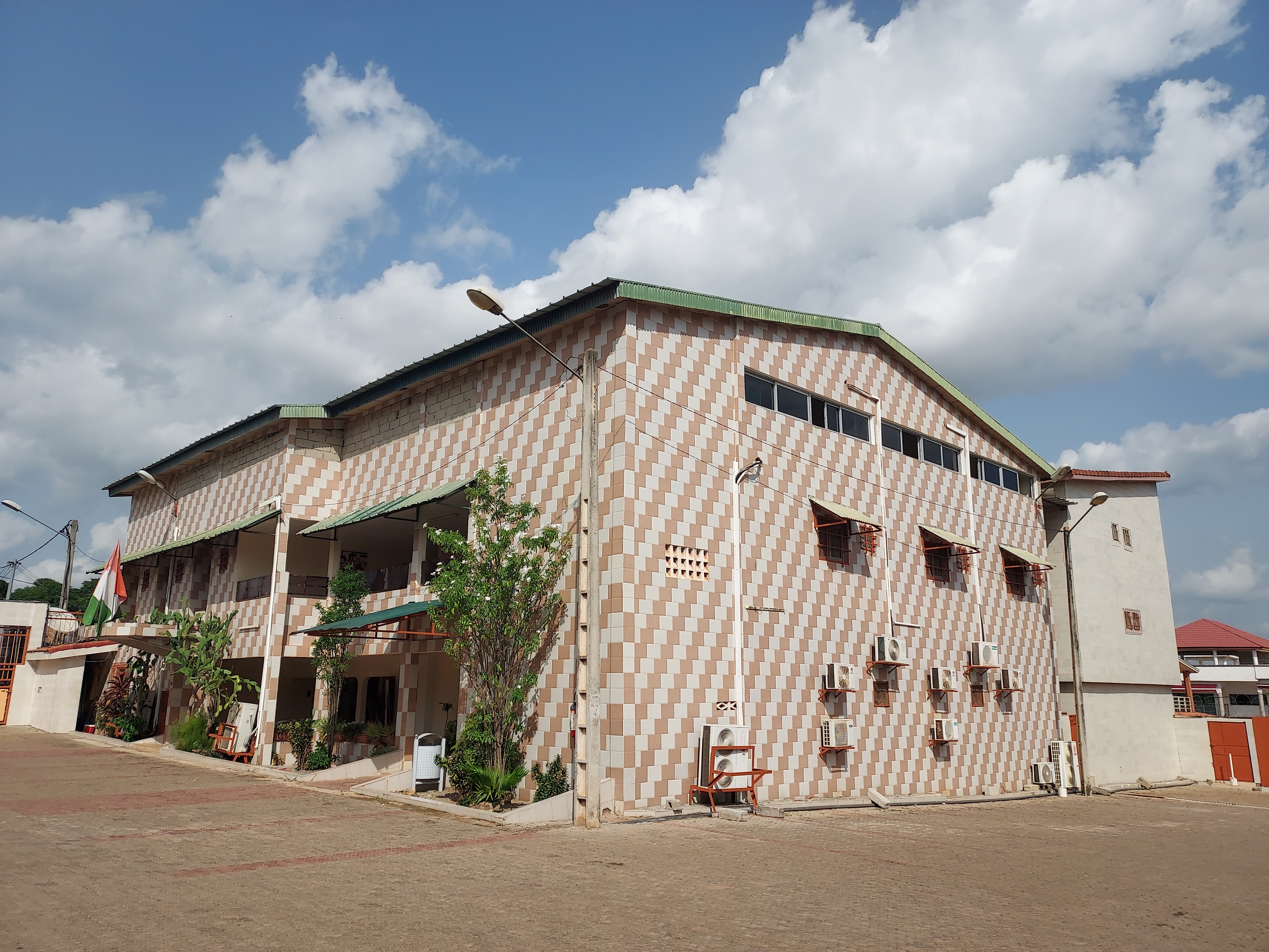 Hôtel La Grâce in Daloa: A Warm Stay on the Bouaflé-Daloa Road 20240522 Daloa Hôtel La Grâce 2.jpg