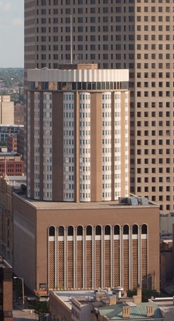 The Pfister Hotel, Milwaukee: Historic Charm Near the Third Ward The Pfister Hotel Tower cropped.jpg