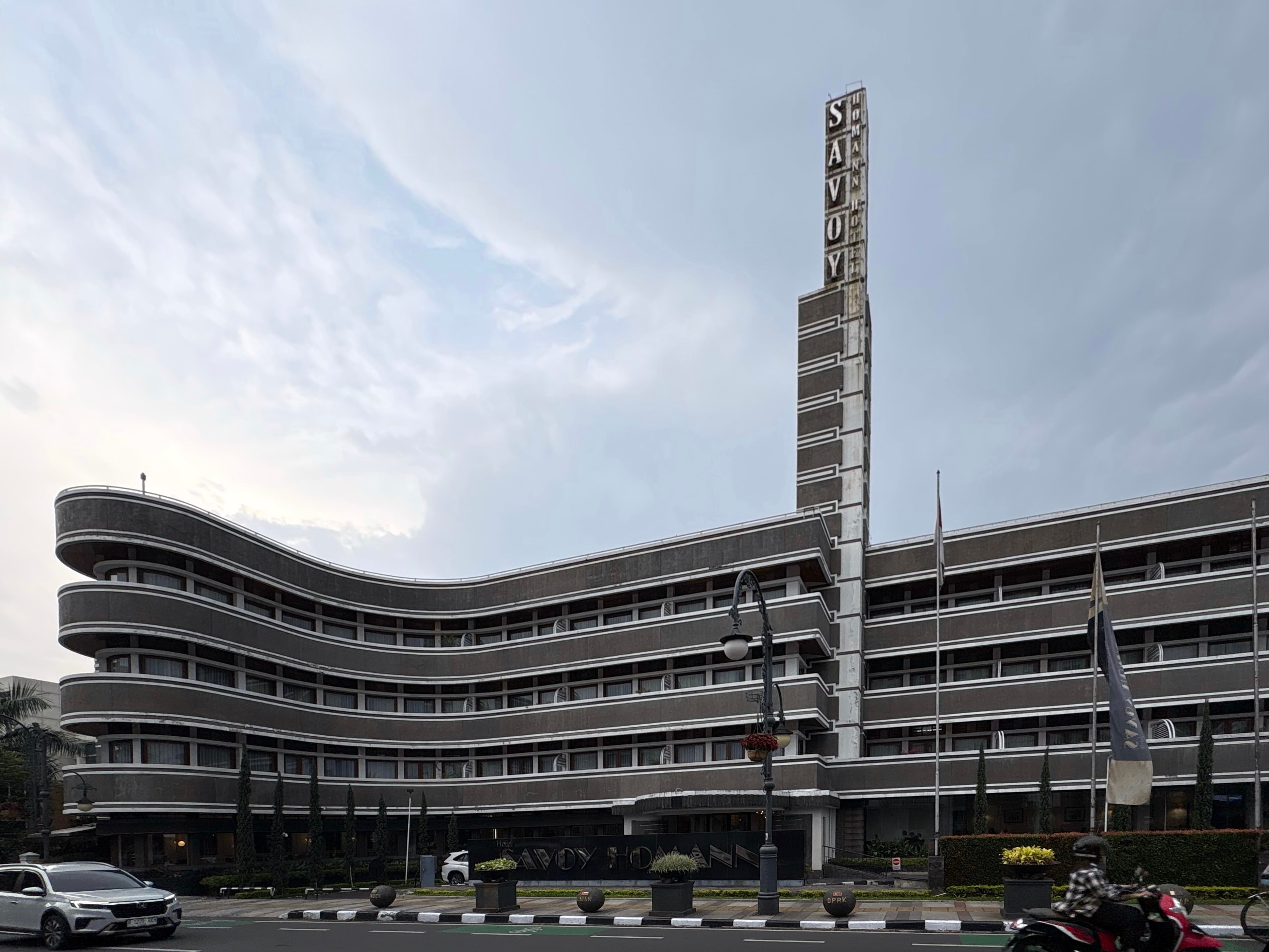 Savoy Homann Bidakara Hotel, Bandung — A Colonial-Era Landmark on Jalan Asia Afrika Bandung Hotel Savoy Homann (2025) img 01.jpg