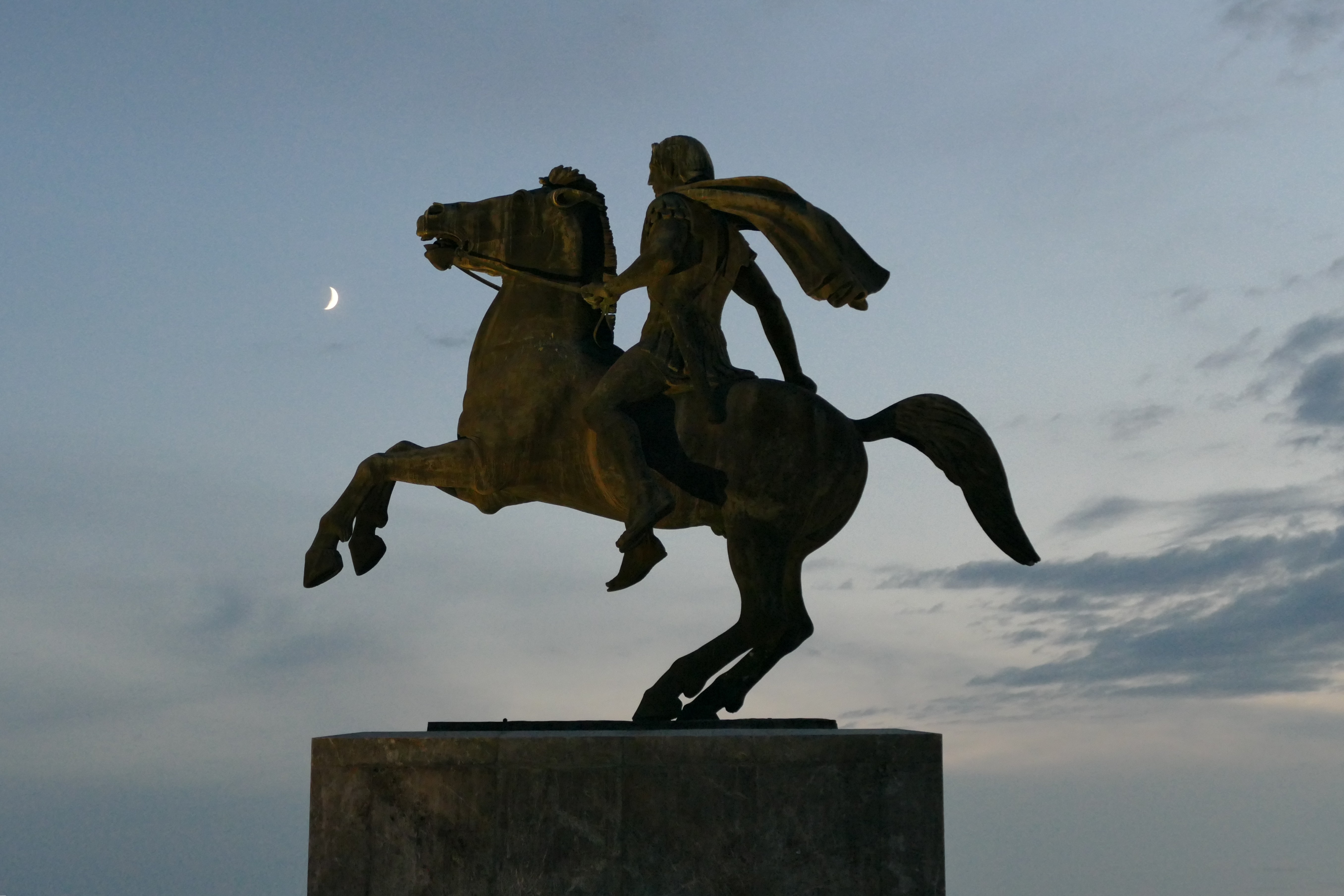 Illustration for From Phalanx to Parliamentary Gallery: Equestrian statue of Alexander the Great in Thessaloniki.jpg