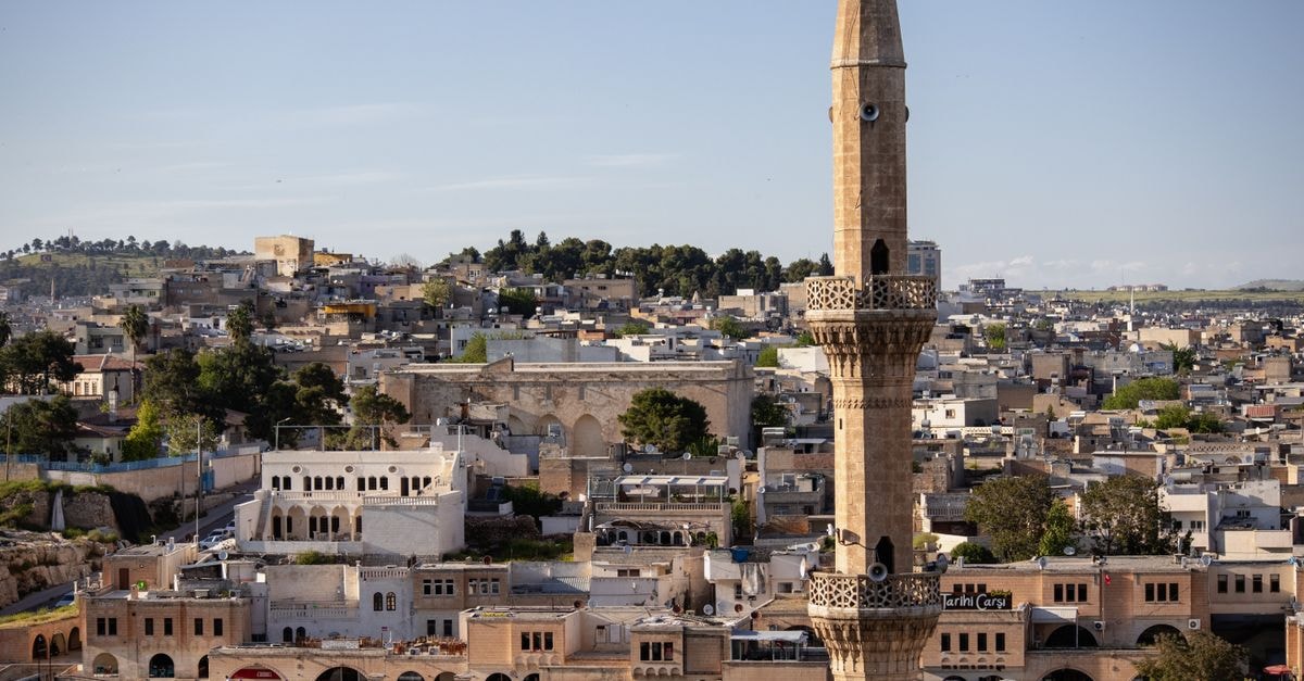 Kismayo Hotel in Kismayo: A Wadada Dakadda Address in Fanoole Panoramic view of Şanlıurfa showcasing its urban landscape and a prominent mosque minaret.