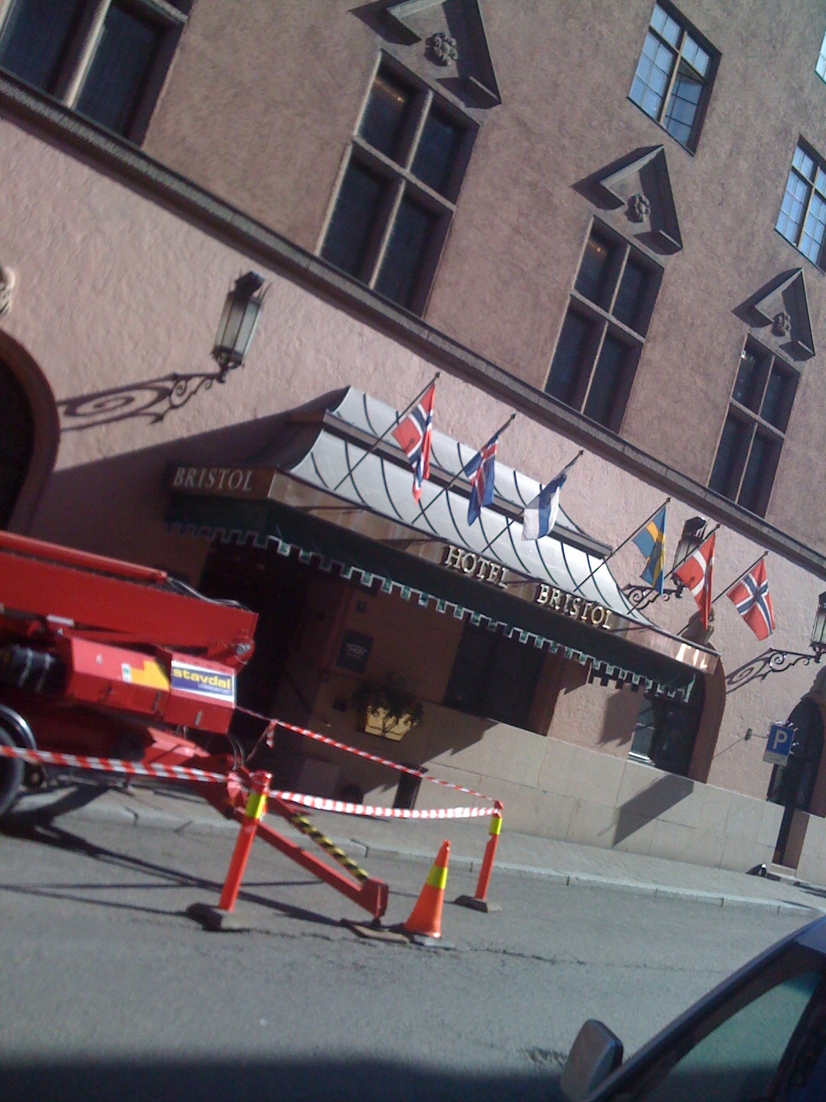 Hotel Bristol, Oslo: A 1916 Landmark on Kristian IVs Gate Hotel Bristol (Oslo).jpg