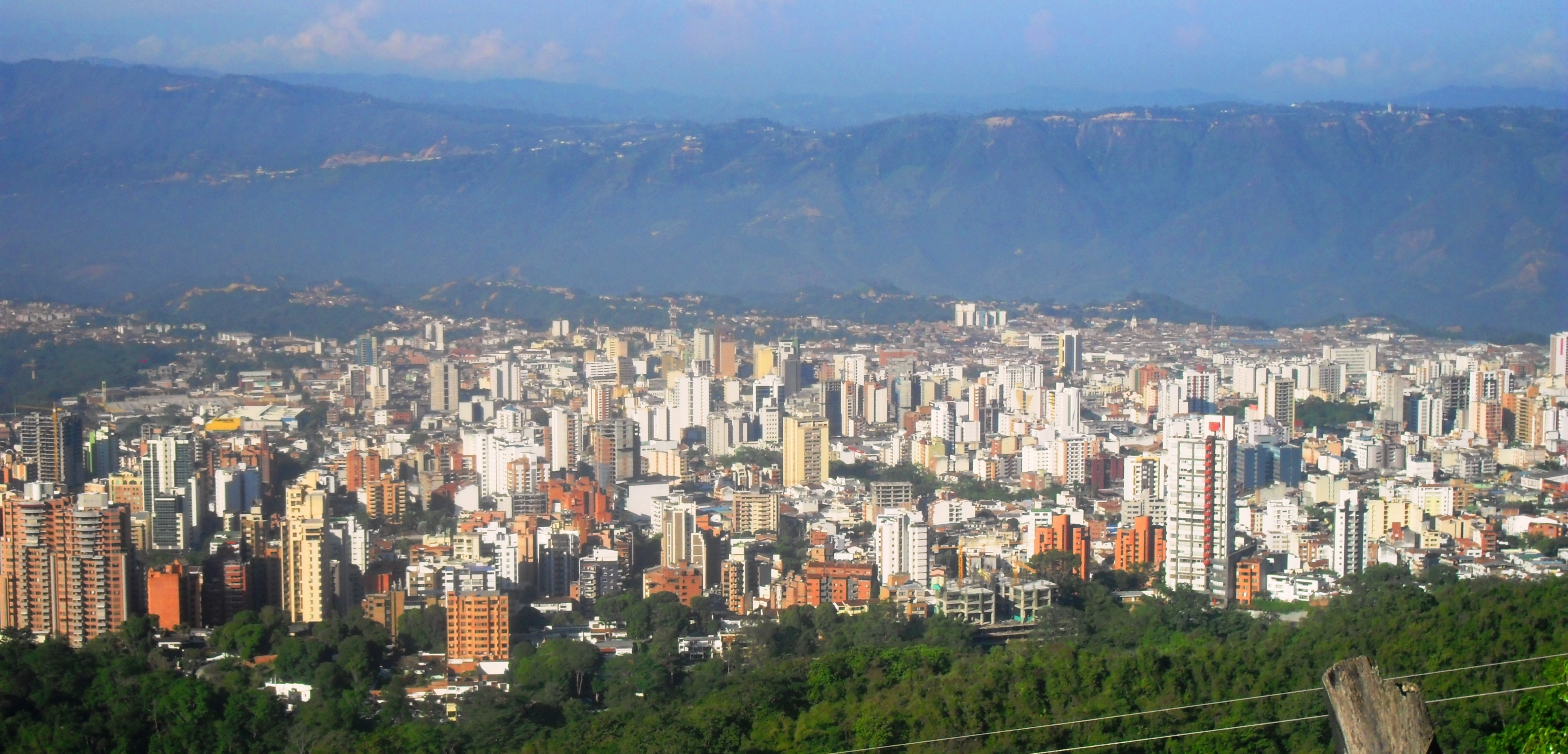 Hotel Barí Bucaramanga By OxoHotel:桑坦德首府的歇腳好去處 Bucaramanga 城景