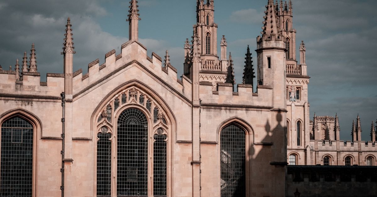 Vanbrugh House Hotel, Oxford — A Characterful 18th-Century Stay Stunning Gothic architecture of Oxford University's building in England.