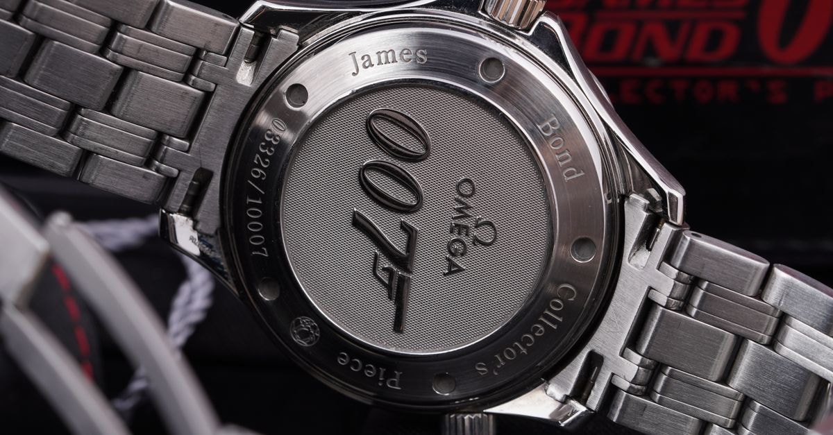 Stunning Omega wristwatch from the James Bond 007 collection, featuring elegant design and steel bracelet.